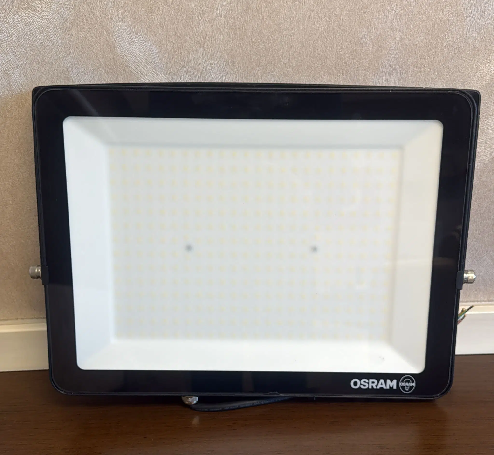 LDECO LED PROJEKTÖR / 200W 6500K BEYAZ IŞIK 18.000lm IP65 / OSRAM